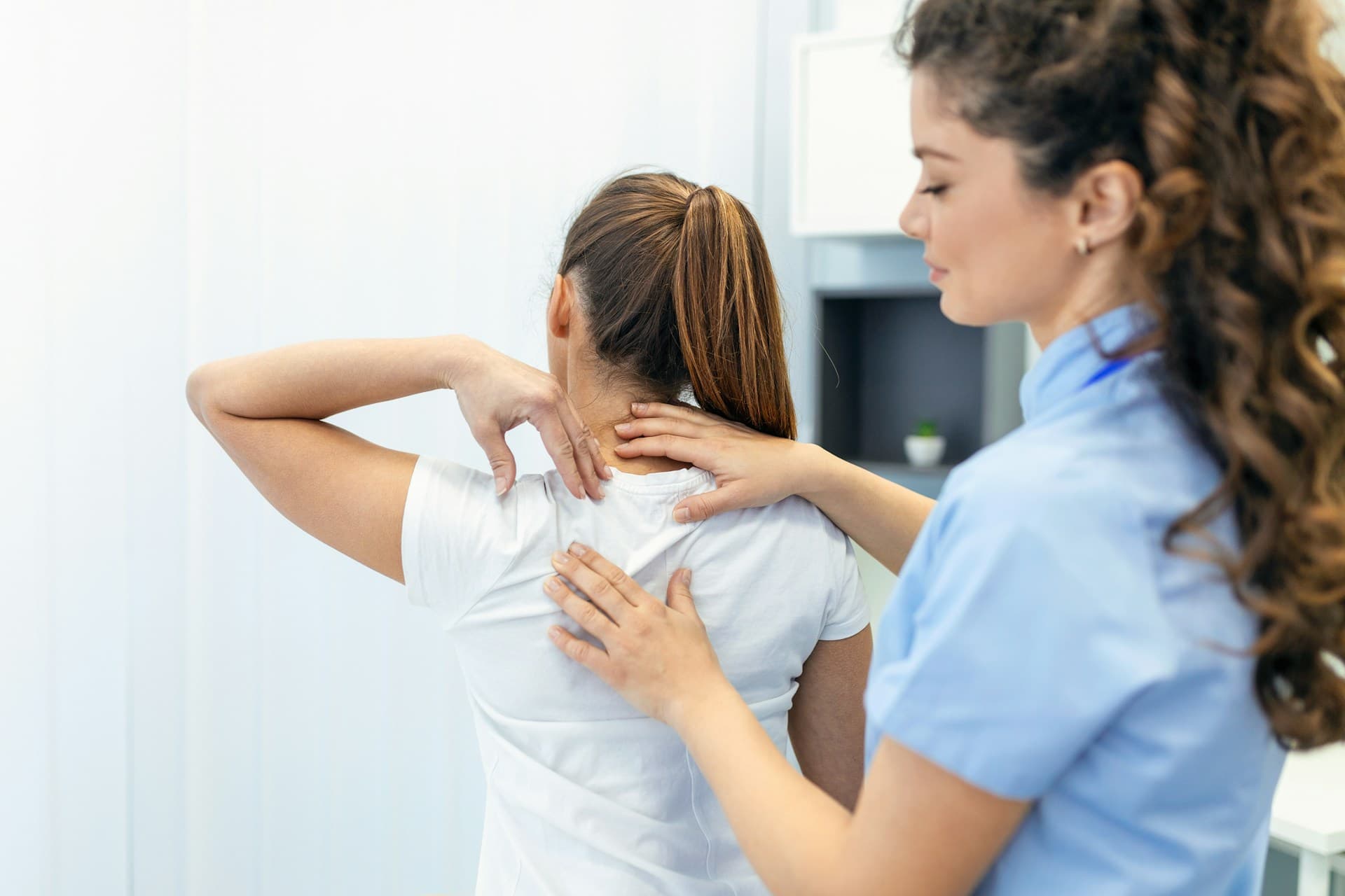 Back pain warning signs and when to get care